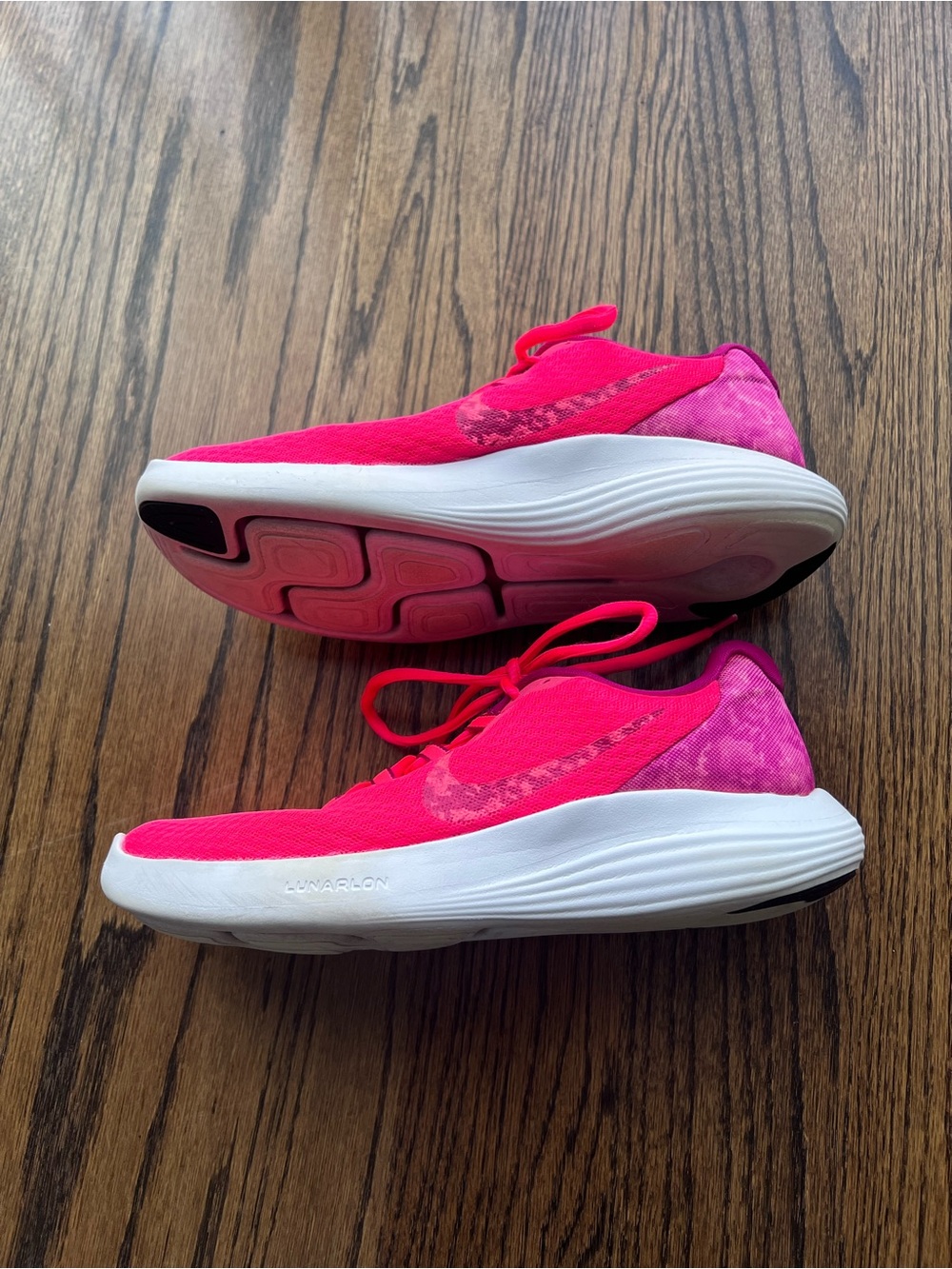 Nike Women's Hot Pink Athletic Running Shoes with White Sole - Picture 2 of 8